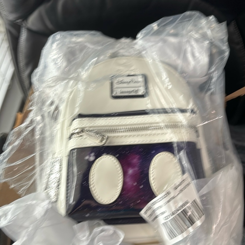 Disney Mickey loungfle backpack . NWT